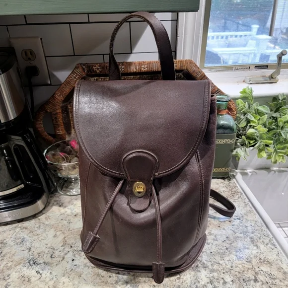 Coach Vintage Turn Lock Leather Backpack - Picture 2 of 16